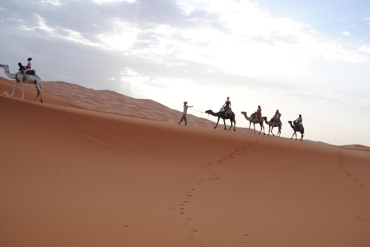 Desert Camel Trekking Camp Merzouga Extérieur photo